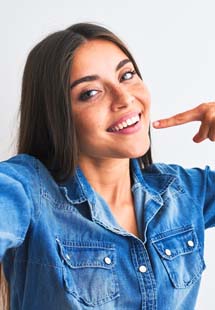 Woman with beautiful teeth smiling